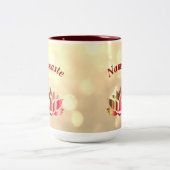 赤と金ゴールドの輝くナマステ蓮の花 ツートーンマグカップ (中央)