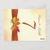 赤と金色の秋離れのテーブル番号カード ポストカード (裏面)