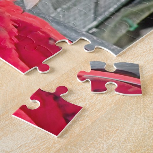 赤と青のオウムが一緒に座っている ジグソーパズル (側面)