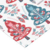 赤と青のクリスマスツリーフォークアートスカンジナビア テーブルクロス (アングル)