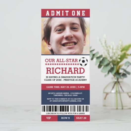 赤と青のサッカー卒業パーティー招待状 招待状 (スタンド正面)