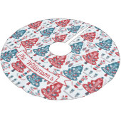 赤と青のスカンジナビアのクリスマスツリーパターン ブラッシュドポリエステルツリースカート (アングル)