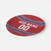 赤と青のスポーツジャージー誕生日パーティー ペーパープレート (アングル)