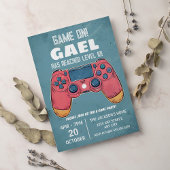 赤と青のビデオゲームの子供の誕生日パーティー 招待状