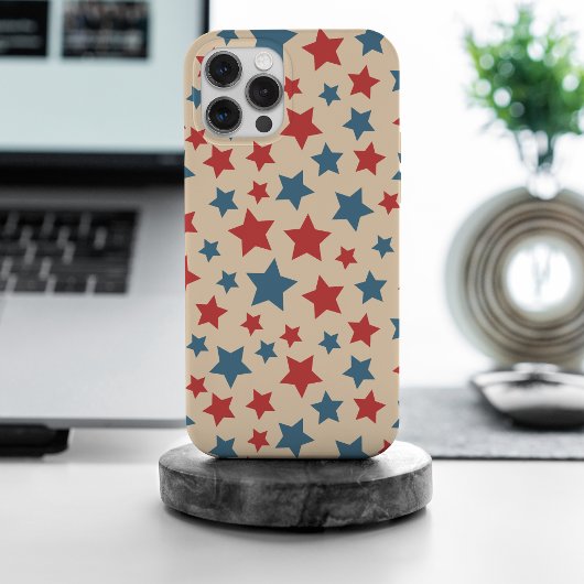 赤と青の星、アメリカ独立記念日、ベージュの背景 iPhoneケース