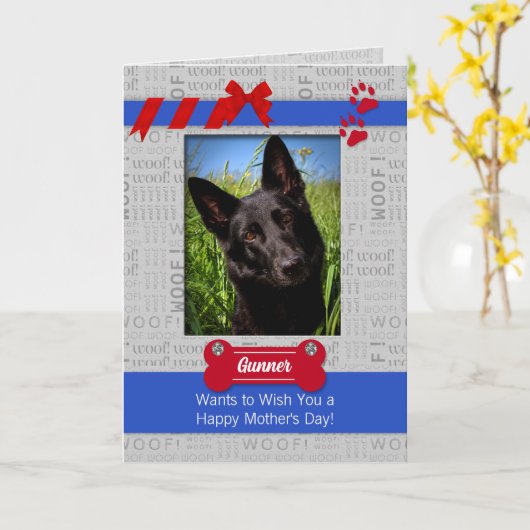 赤と青の母の日から犬の写真 カード (黄色い花)