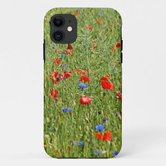赤と青の花が咲く夏の野原 Case-Mate iPhoneケース (裏面)