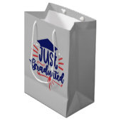 赤と青を卒業したばかりだ ミディアムペーパーバッグ (正面アングル)