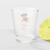 赤と青7月4日のビーチ椅子 ショットグラス (裏面)