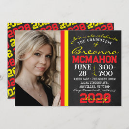 赤と黄色の黒板の卒業写真 招待状