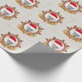 赤と黄金の豪華な円の形状フレームのスノーフレーク ラッピングペーパー (角)