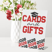 赤と黒のカードとギフト卒業テーブル 台座サイン