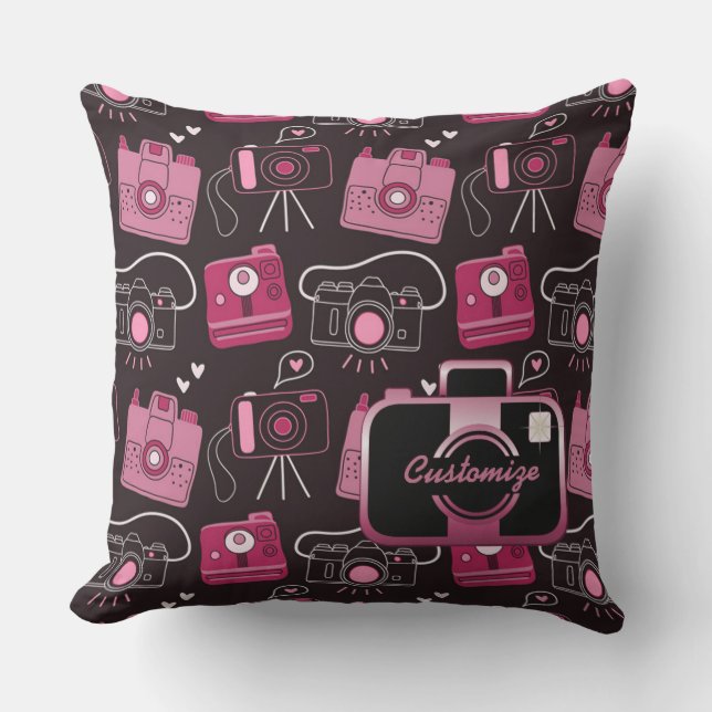 赤と黒のシャッターバグレトロカメラ枕 クッション (正面)