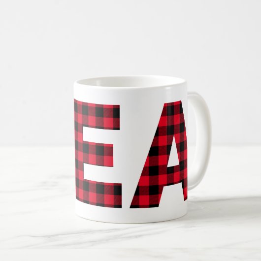 赤と黒のバッファローのプレイドはっきりしたレターティー コーヒーマグカップ (正面右)