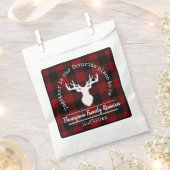 赤と黒のバッファローチェックファミリパーティー フェイバーバッグ (クリップ留めされた状態)