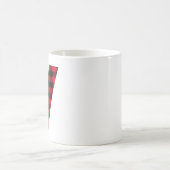赤と黒のバッファロープレイドの太字のVモノグラム コーヒーマグカップ (中央)