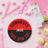 赤と黒の卒業おめでとう – あなたはそれをした ペーパープレート (パーティー)