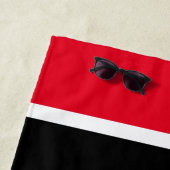 赤と黒の名前パーソナライズされたのストライプ ビーチタオル (インサイチュ)