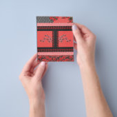 赤と黒の花の模様 チラシ (手)