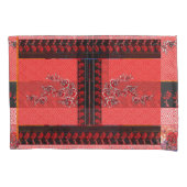 赤と黒の花の模様 枕カバー (正面)