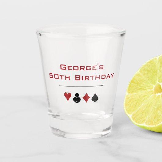 赤と黒の賭博カジノカードスーツ誕生日 ショットグラス (正面)