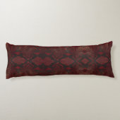 赤と黒のPythonプリント ボディピロー (裏面)