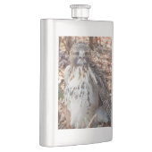 赤によって後につかれるタカ フラスク (右)