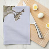 赤によって追跡されているミサゴによってはクロドリが飛びました キッチンタオル (四つ折り)