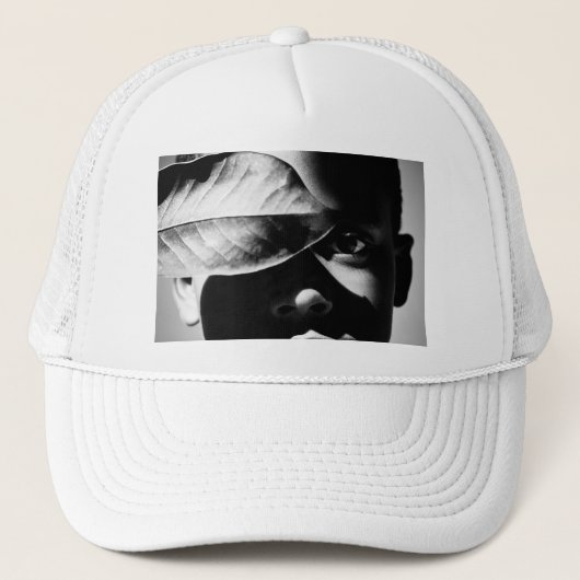 赤に偏る キャップ (正面)