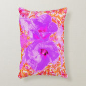 赤に紫とホットピンクの梅熱狂するハイビスカス アクセントクッション (正面(垂直))