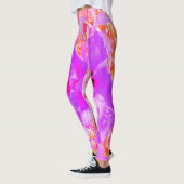 赤に紫とホットピンクの梅熱狂するハイビスカス レギンス (左)