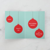 赤のぶら下がったオーナメントの写真がクリスマス シーズンカード (内部)