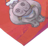 赤のサンタ帽子のかわいいカバ ショートテーブルランナー (コーナー)