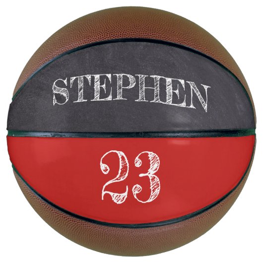 赤の名パーソナライズされた前番号チャルクボードのエッチング バスケットボール (正面)