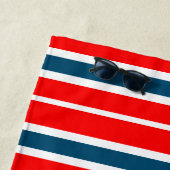 赤の白と青ストライプの ビーチタオル (インサイチュ)