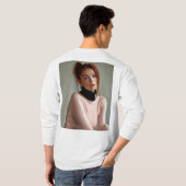 赤の輝き：ヴォーグポートレート Tシャツ (裏面フル)