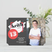 赤の黒は横の写真の招待状を詳しく述べます 招待状 (スタンド正面)