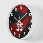 赤の黒人少年のバスケットボパーソナライズされたール 壁時計 (傾斜)