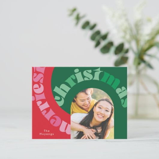 赤はっきりした緑タイポグラフィオーバルワンフォトクリスマス シーズンポストカード (スタンド正面)