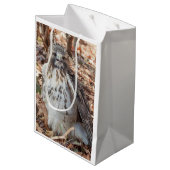 赤は倍増したタカの後につきました ミディアムペーパーバッグ (裏面アングル)