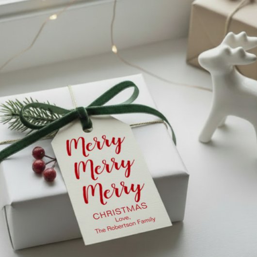 赤またはお好みの色のクリスマス タグ