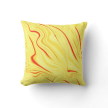 赤または珊瑚の曲線のストローク投げのあるマンゴークリーム