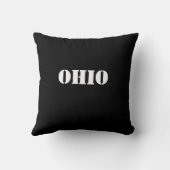 赤または黒のオハイオ州都市タイポグラフィの装飾用クッション クッション (裏面)