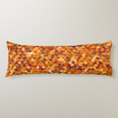 赤みを帯びたトーンのスローの点に六角形のモザイク ボディピロー (正面)