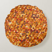 赤みを帯びたトーンのスローの点に六角形のモザイク ラウンドクッション (正面)