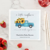 赤ん坊のシャワーが途中にある小さなひまわり (インサイチュ)