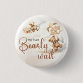 赤ん坊のシャワー男女兼用を待つ 缶バッジ (正面)