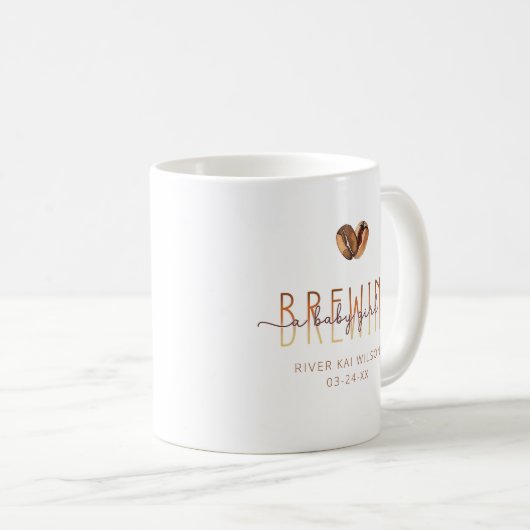 赤ん坊の女の子がコーヒーの赤ん坊シャワーを醸造している コーヒーマグカップ (正面右)