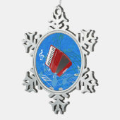 赤アコーディオン、青ミュージカル背景、 スノーフレークピューターオーナメント (右)