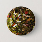 赤アントエッグサラダ…タイ通り食品 缶バッジ (正面)